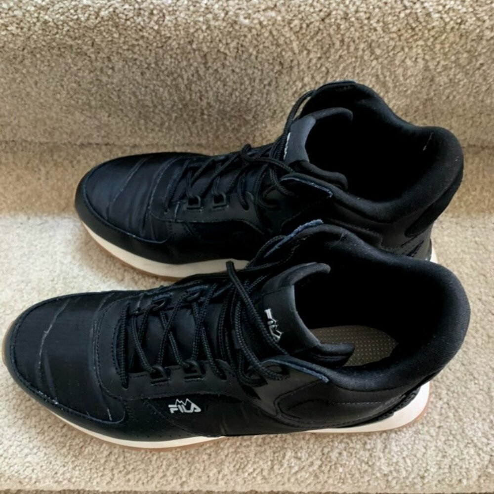 Fila Harlem W 9.5  Black Hightop Sneakers